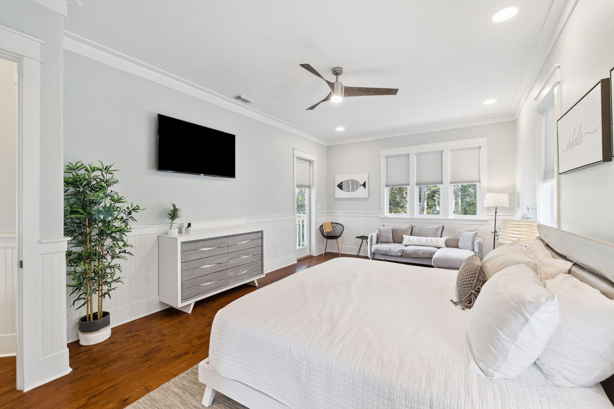 COTTAGES AT EASTERN LAKE - Residential