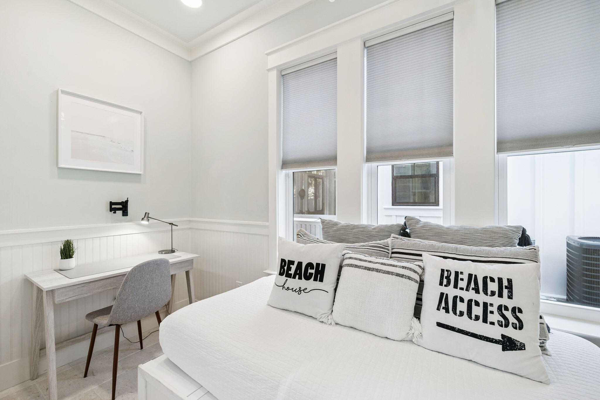 COTTAGES AT EASTERN LAKE - Residential