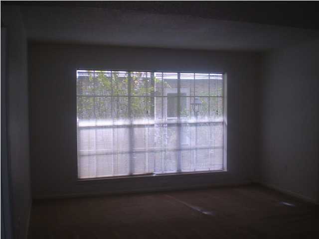 COUNTRY CLUB CONDO - Residential Lease