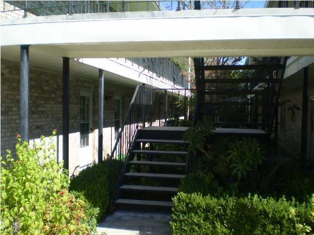 COUNTRY CLUB CONDO - Residential Lease