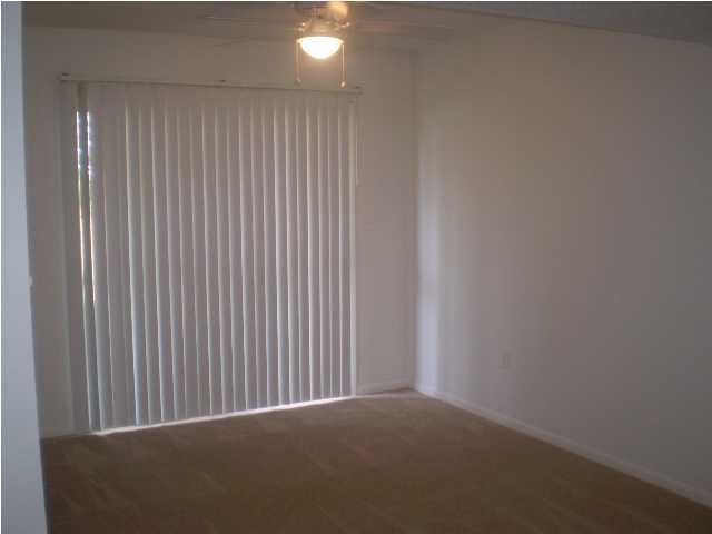 COUNTRY CLUB CONDO - Residential Lease