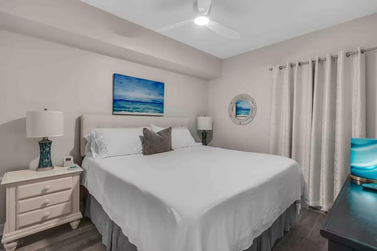 STERLING SHORES - Residential