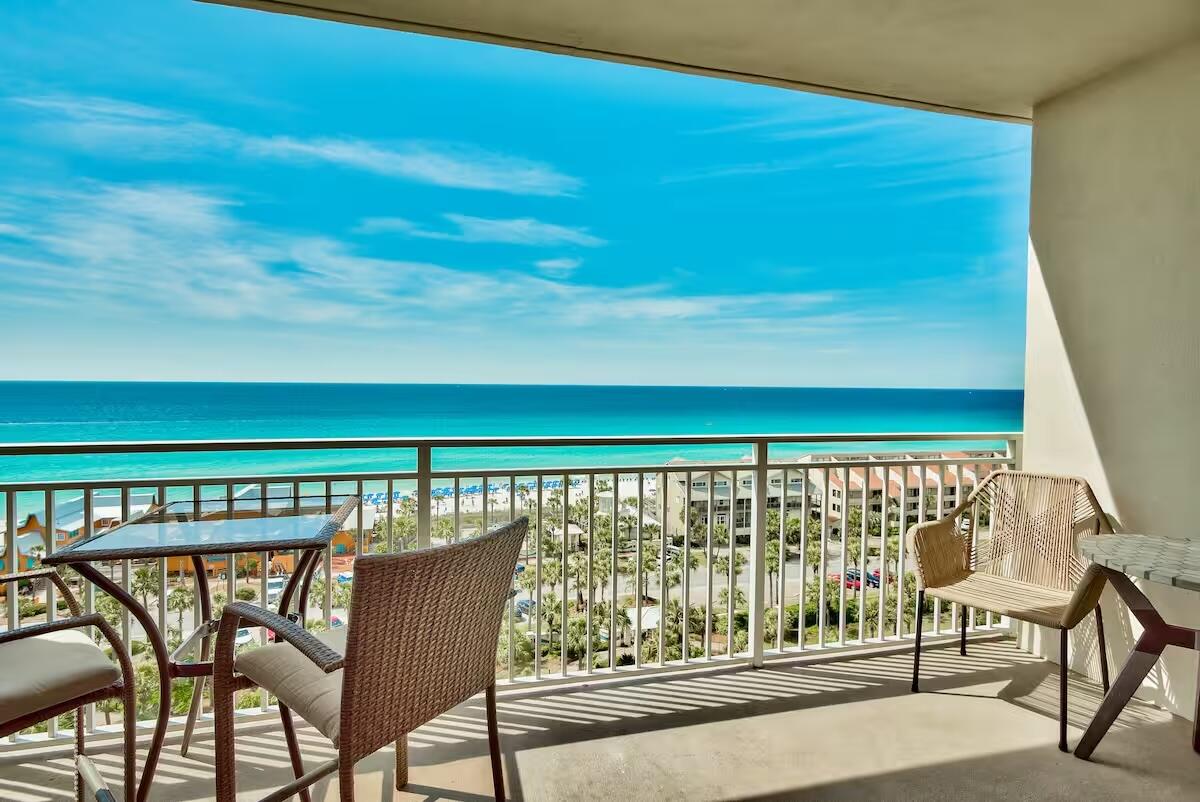 STERLING SHORES - Residential