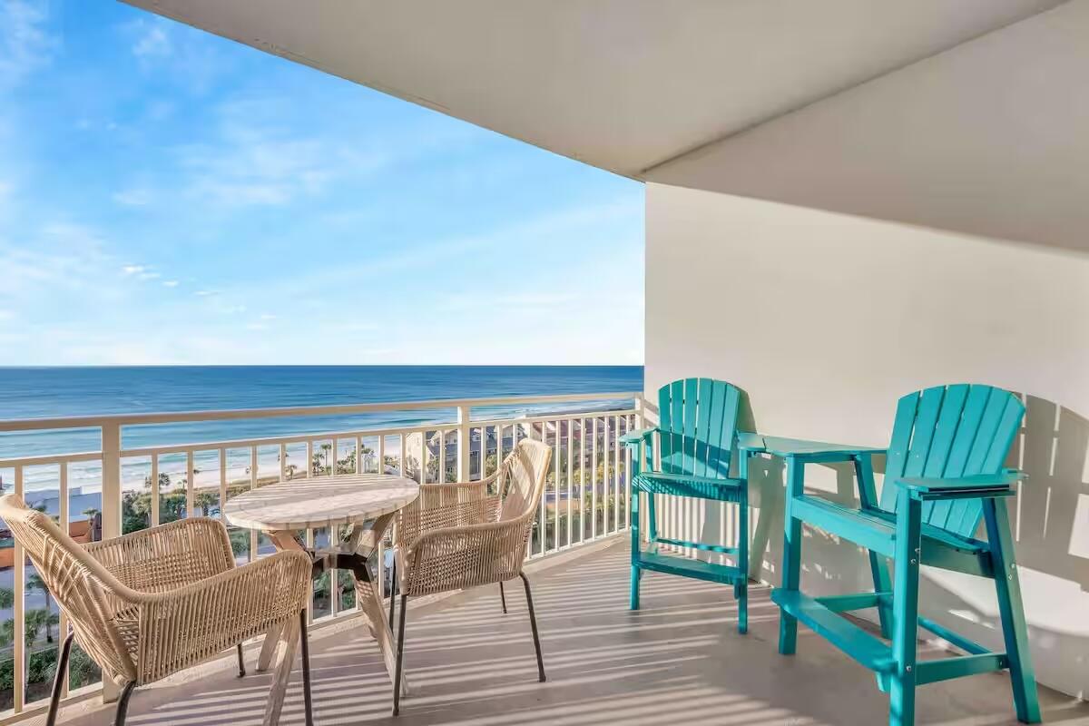 STERLING SHORES - Residential