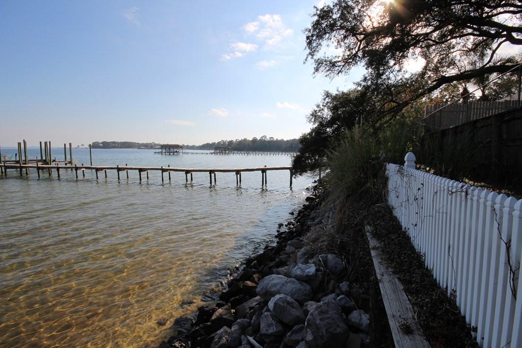 VALPARAISO SHORES - Residential