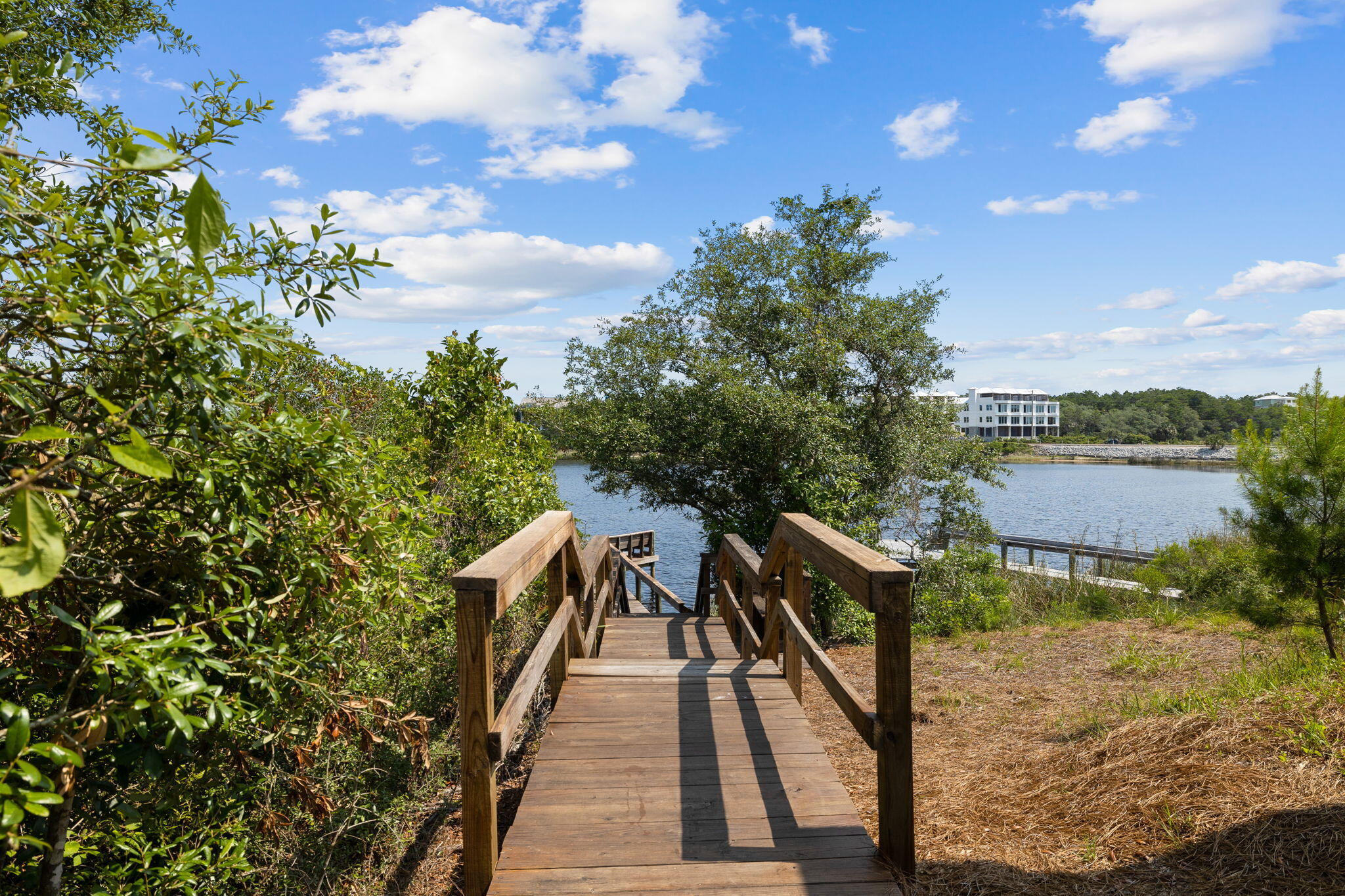 CAMP CREEK LAKE - Residential