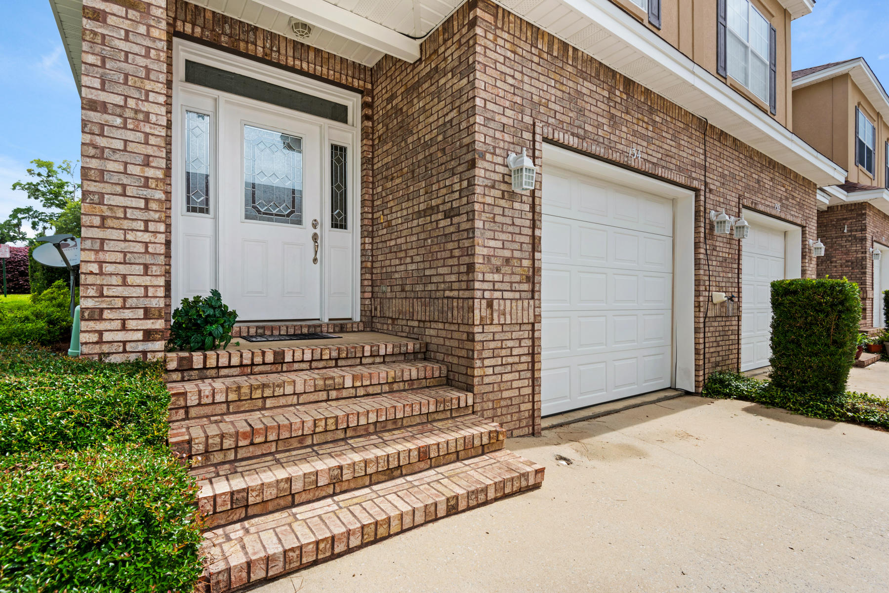 WALTON OAKS - Residential