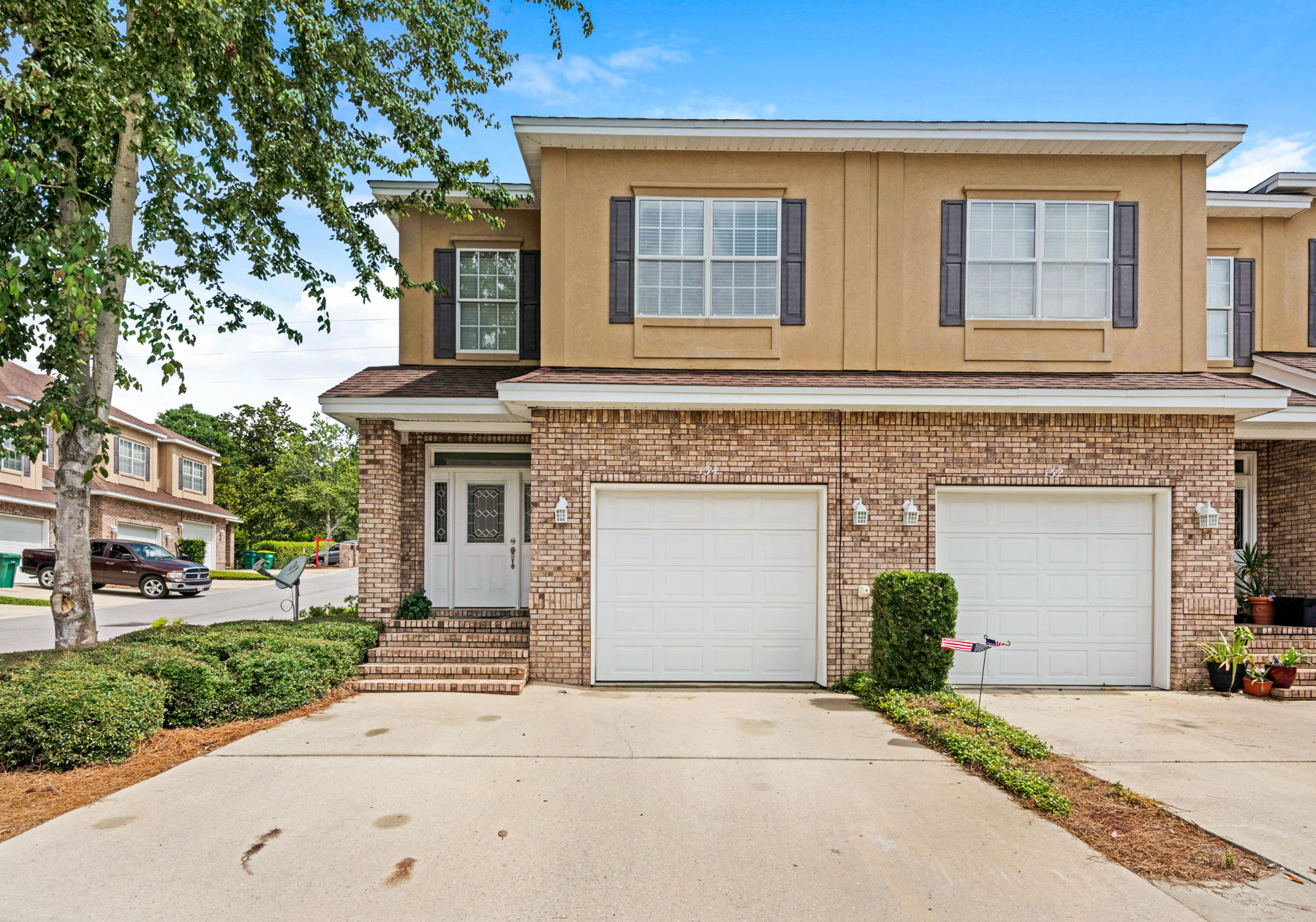 WALTON OAKS - Residential