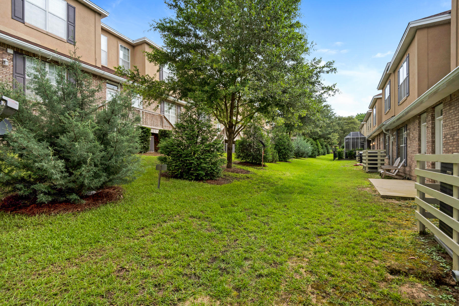 WALTON OAKS - Residential