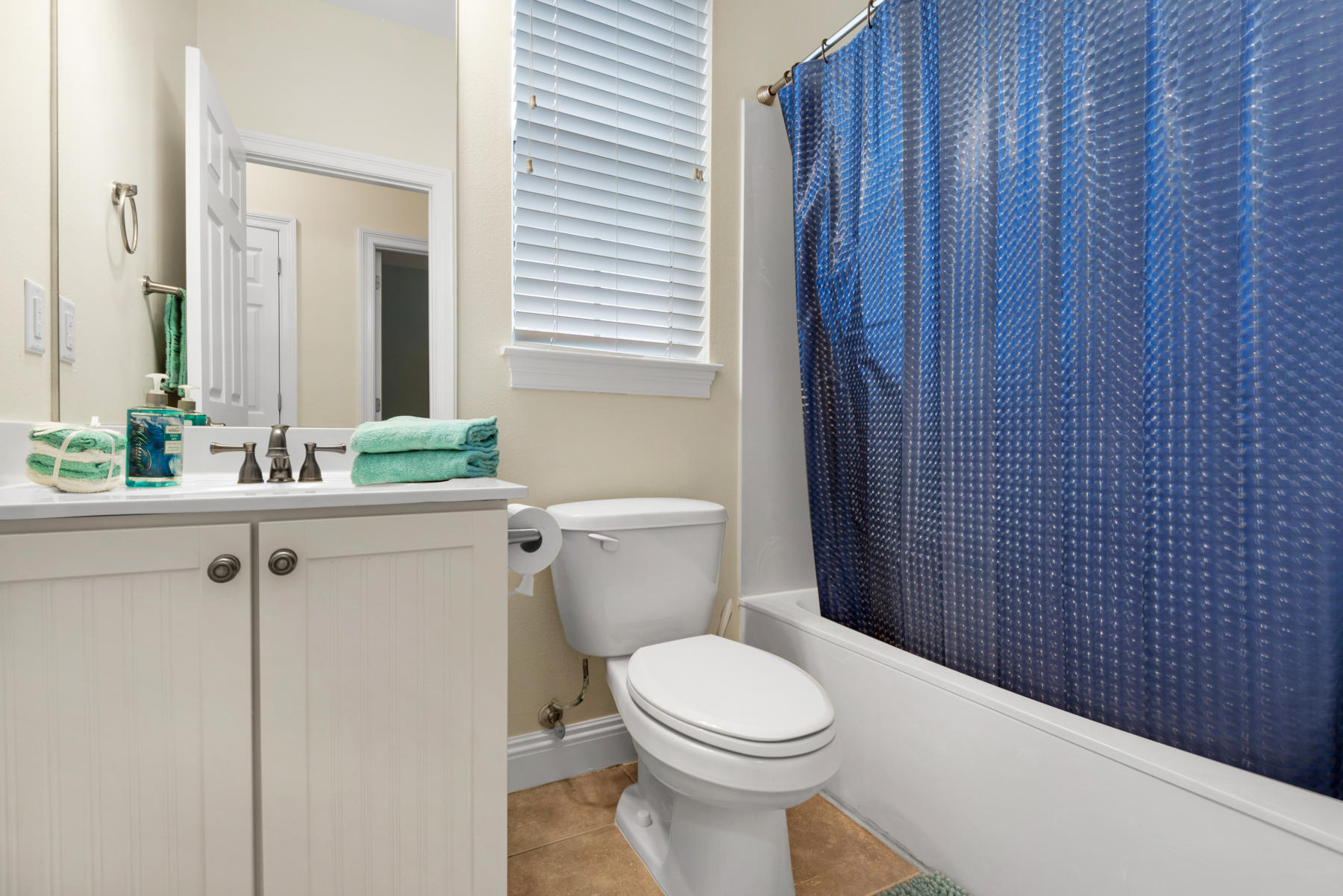 WALTON OAKS - Residential