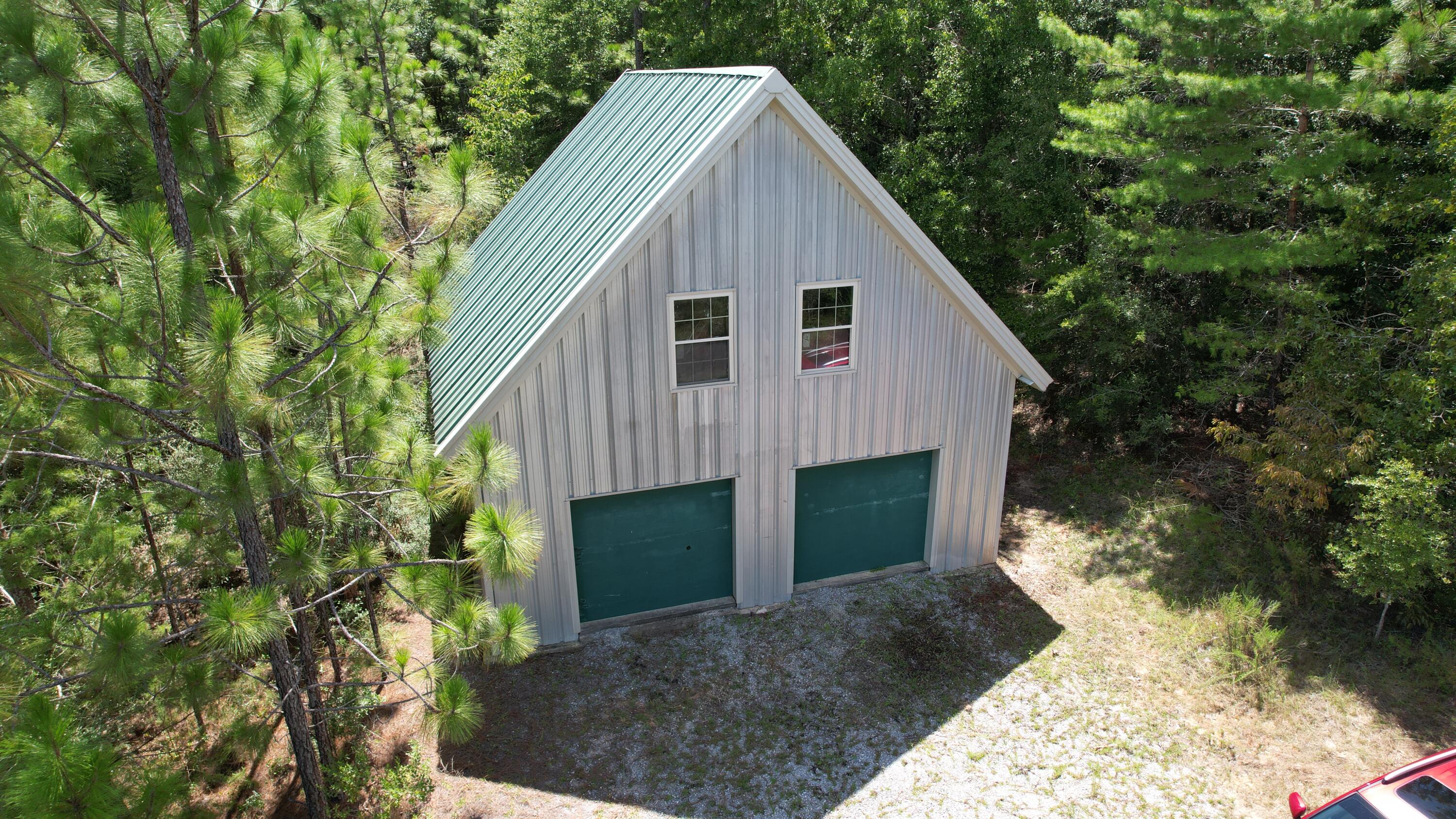 KENNEDY LAKE (UNRECORDED) - Land