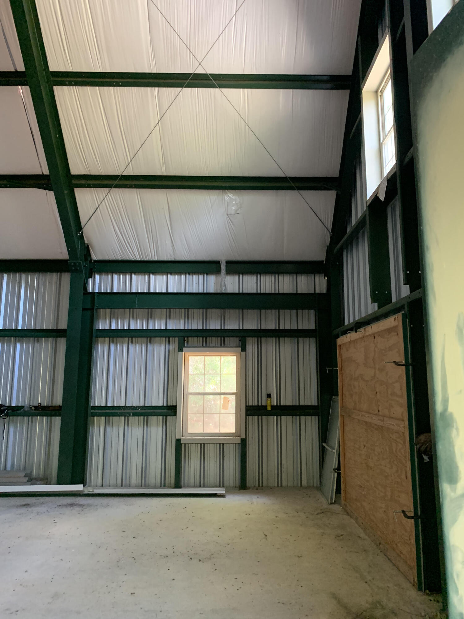 KENNEDY LAKE (UNRECORDED) - Land