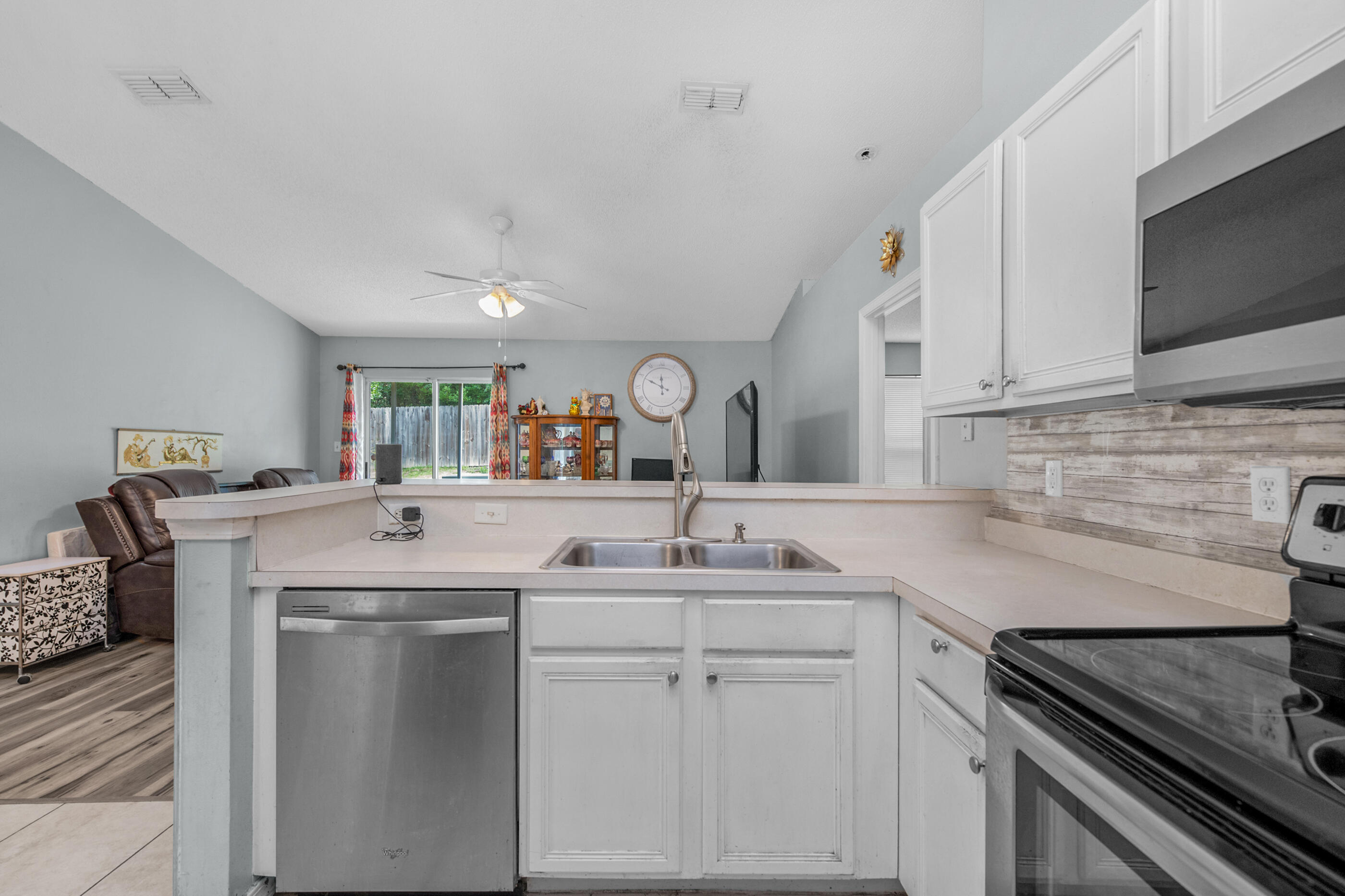 RIDGE CREST PH I - Residential