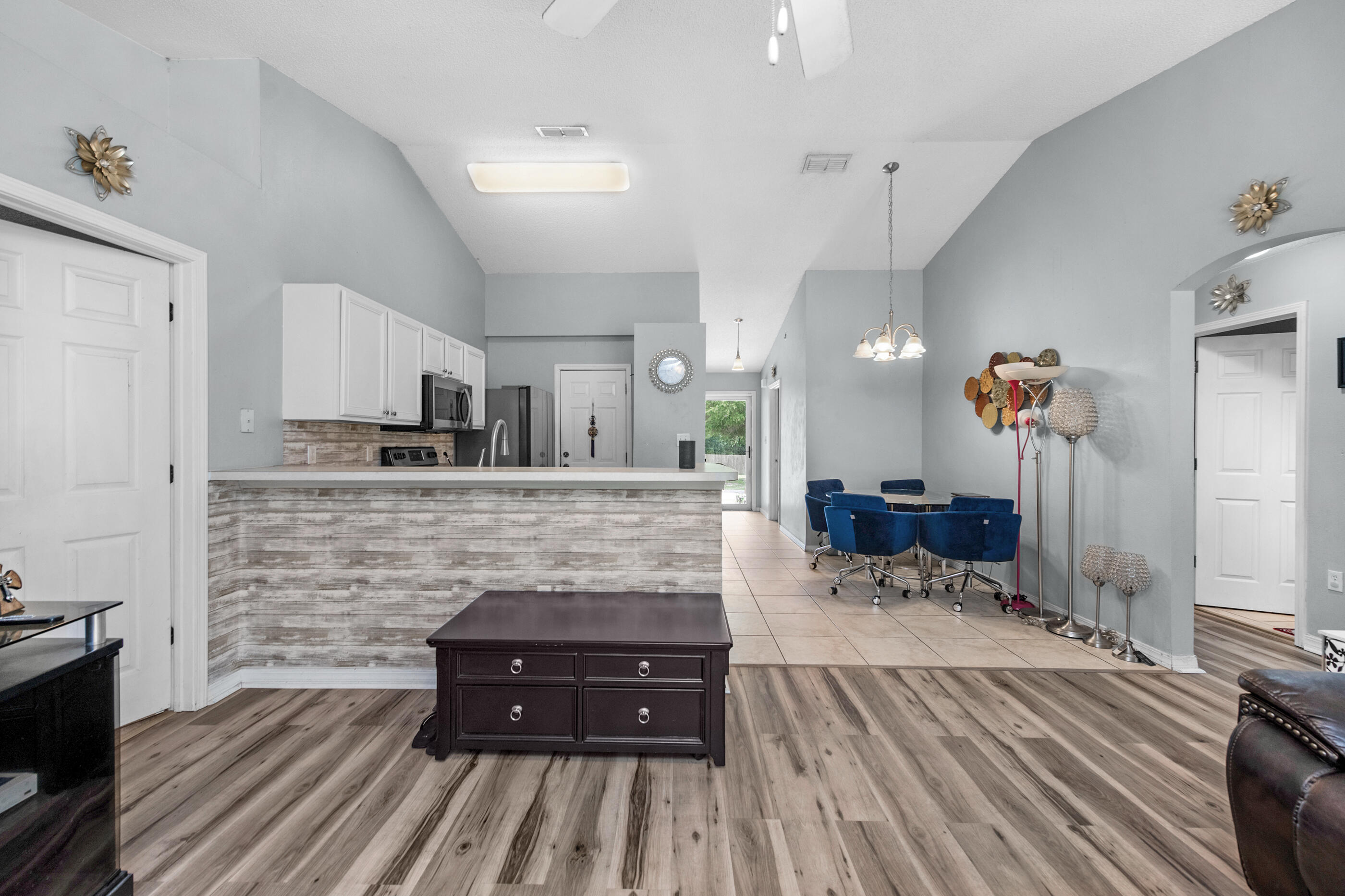 RIDGE CREST PH I - Residential