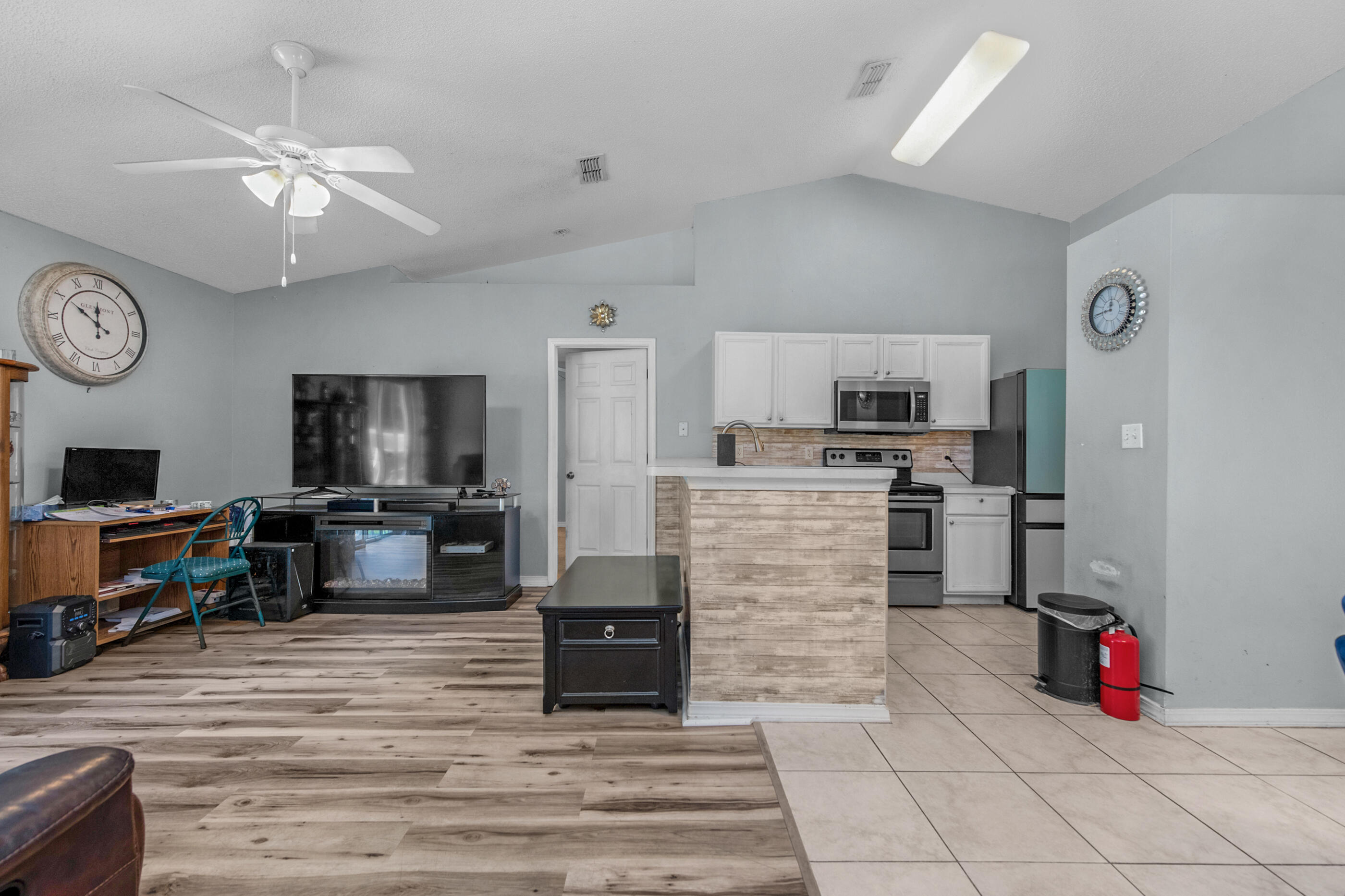 RIDGE CREST PH I - Residential
