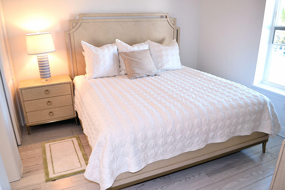 GULF PLACE RESIDENCES - Residential