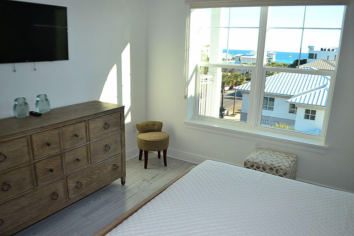 GULF PLACE RESIDENCES - Residential