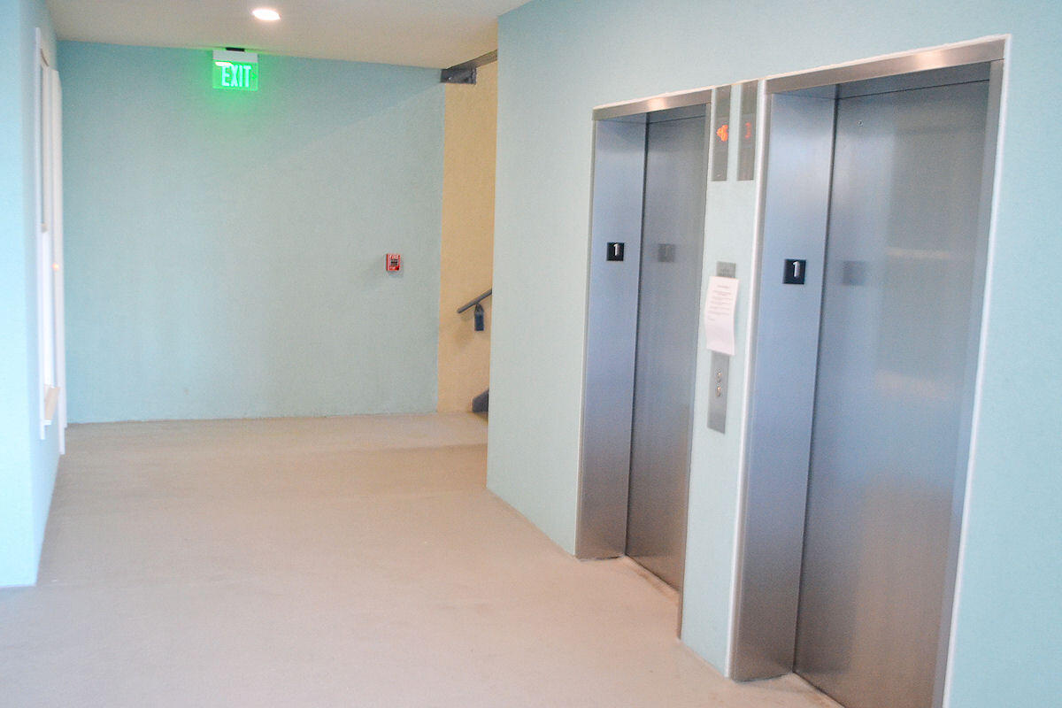 GULF PLACE RESIDENCES - Residential