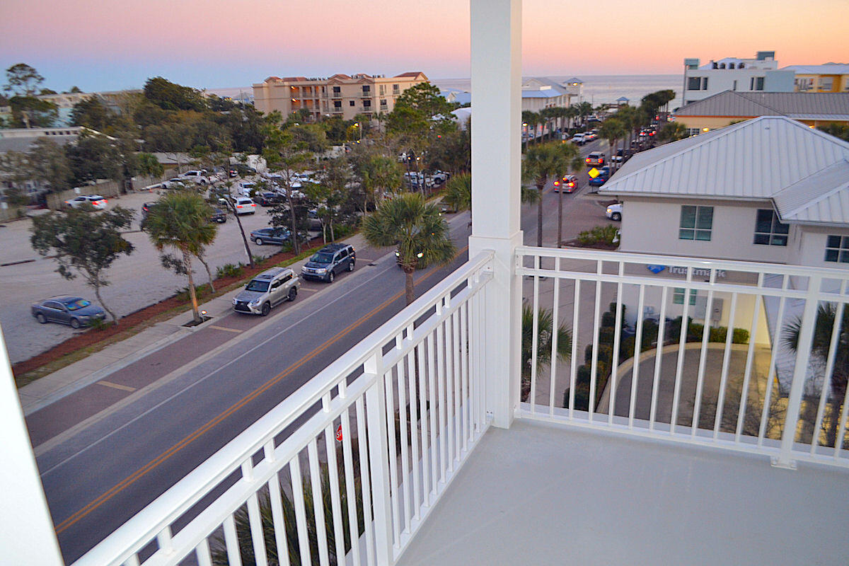 GULF PLACE RESIDENCES - Residential