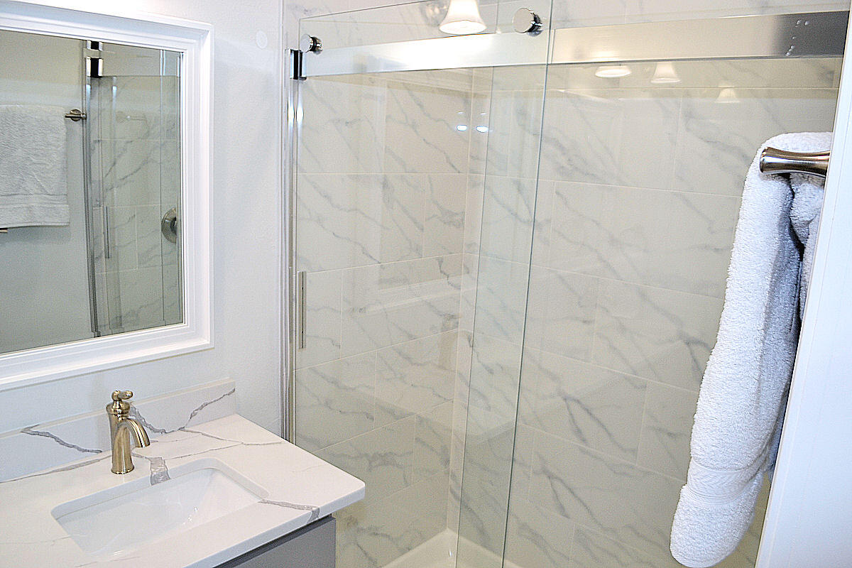 GULF PLACE RESIDENCES - Residential