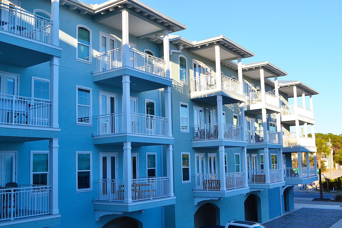 GULF PLACE RESIDENCES - Residential