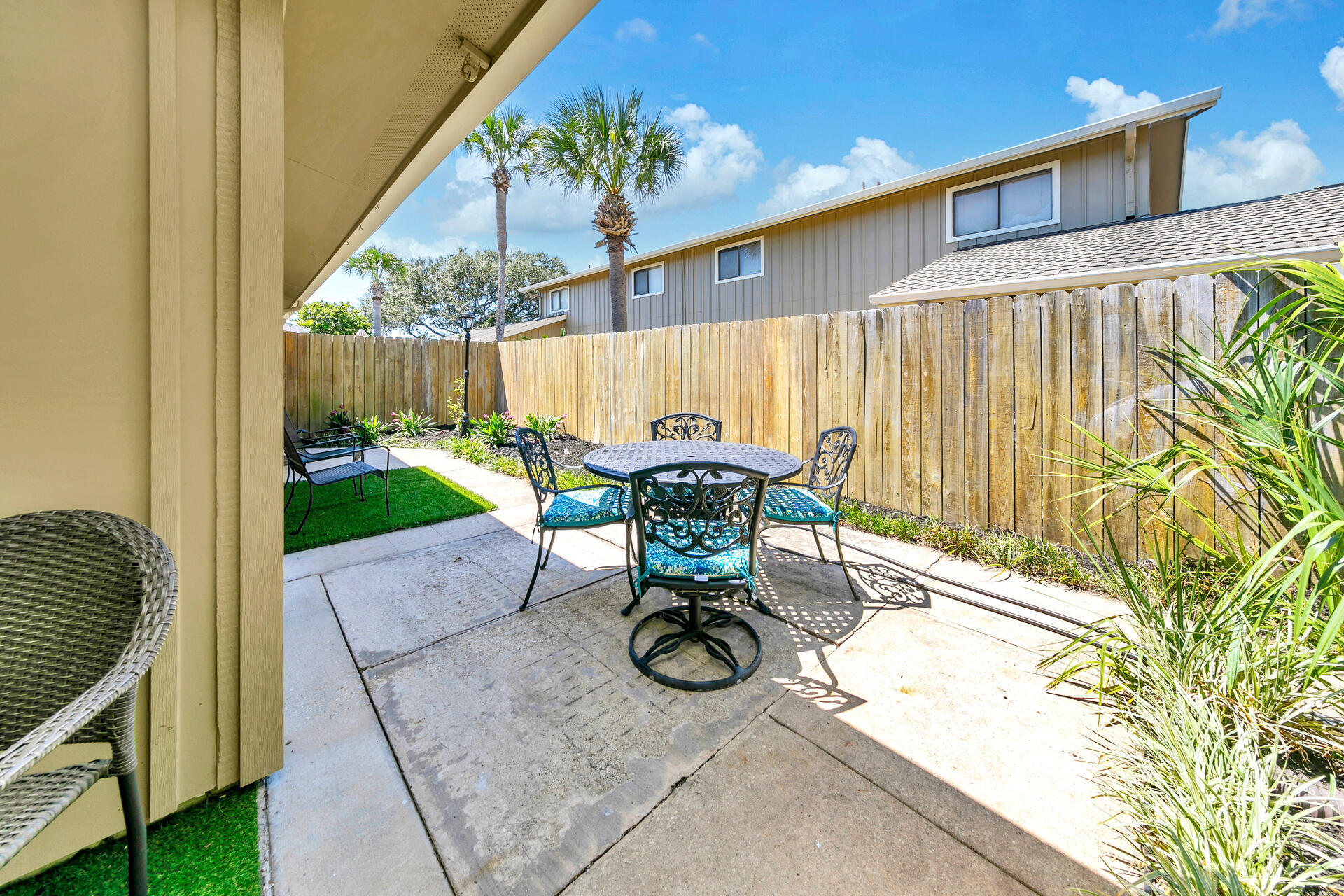 SEASCAPE CONDO TENNIS VILLAGE - Residential