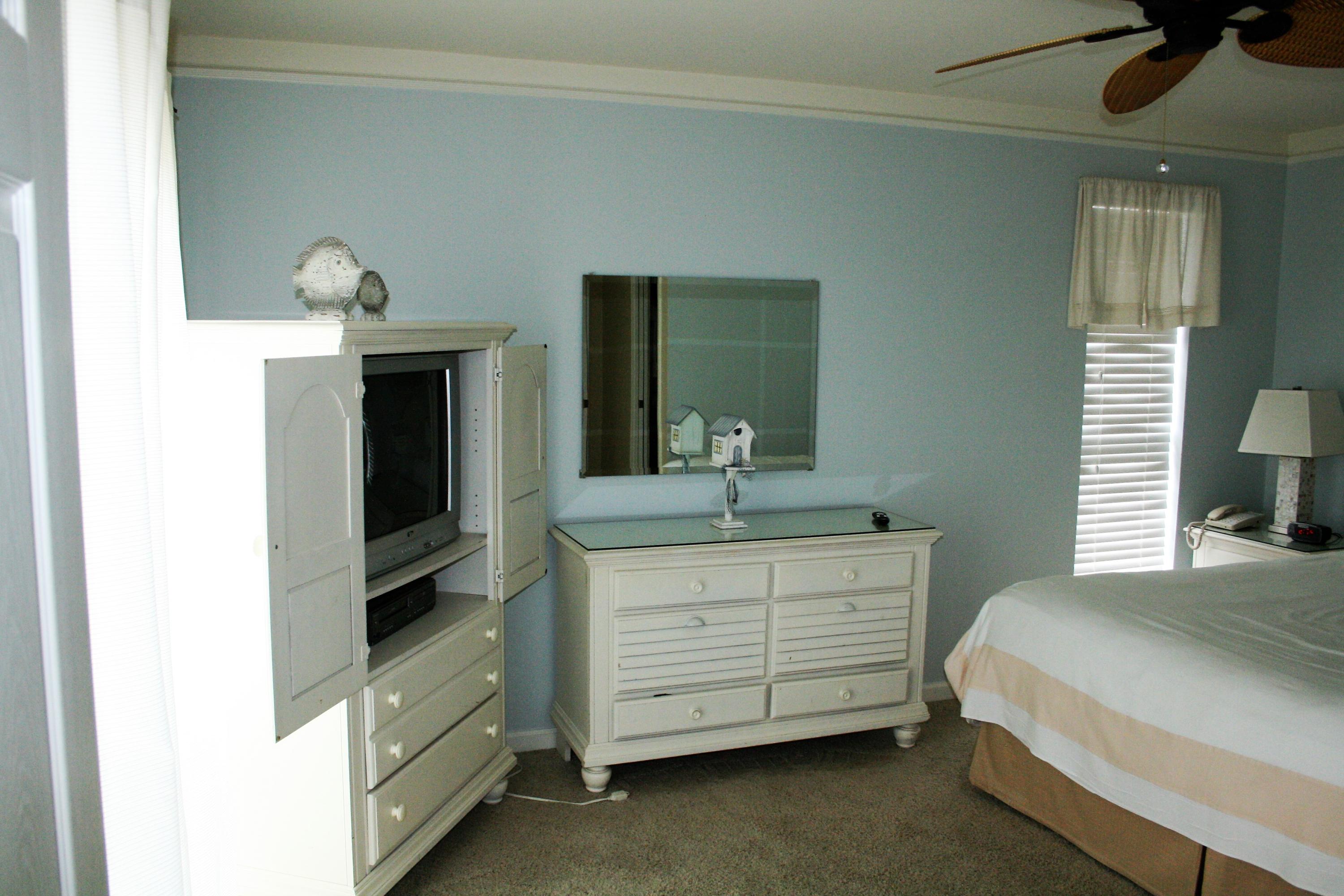 LINKSIDE VILLAGE UNIT 1 - Residential