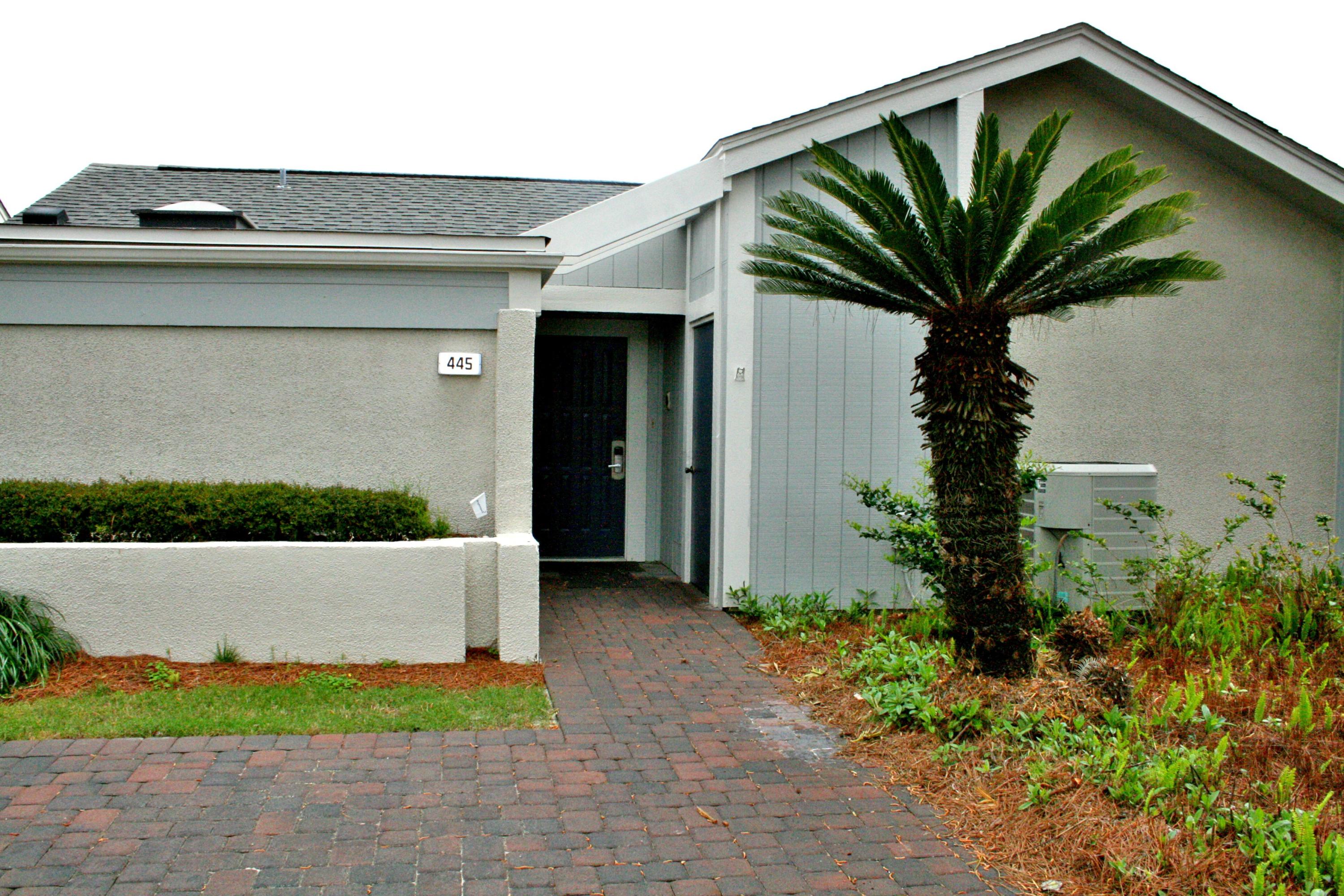 LINKSIDE VILLAGE UNIT 1 - Residential