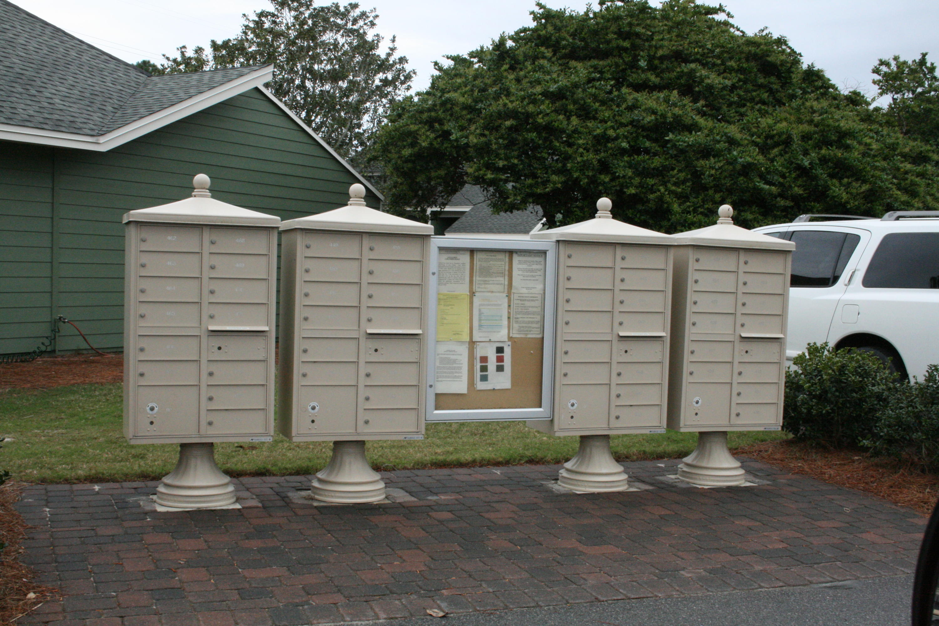 LINKSIDE VILLAGE UNIT 1 - Residential