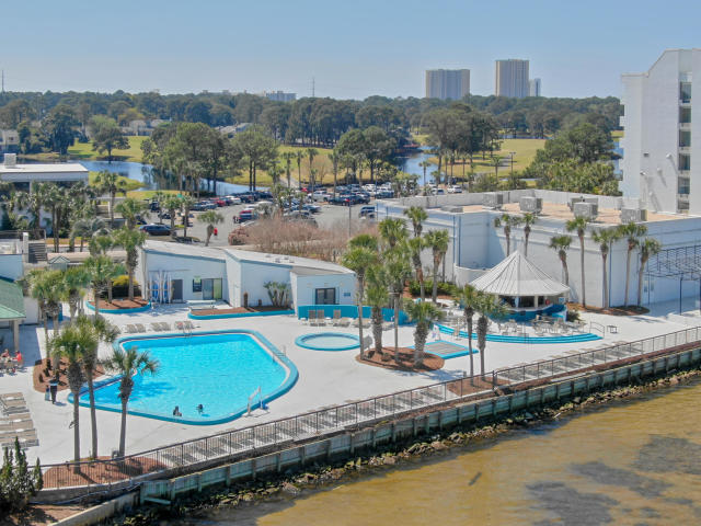 BAYSIDE CONDO SANDESTIN - Residential