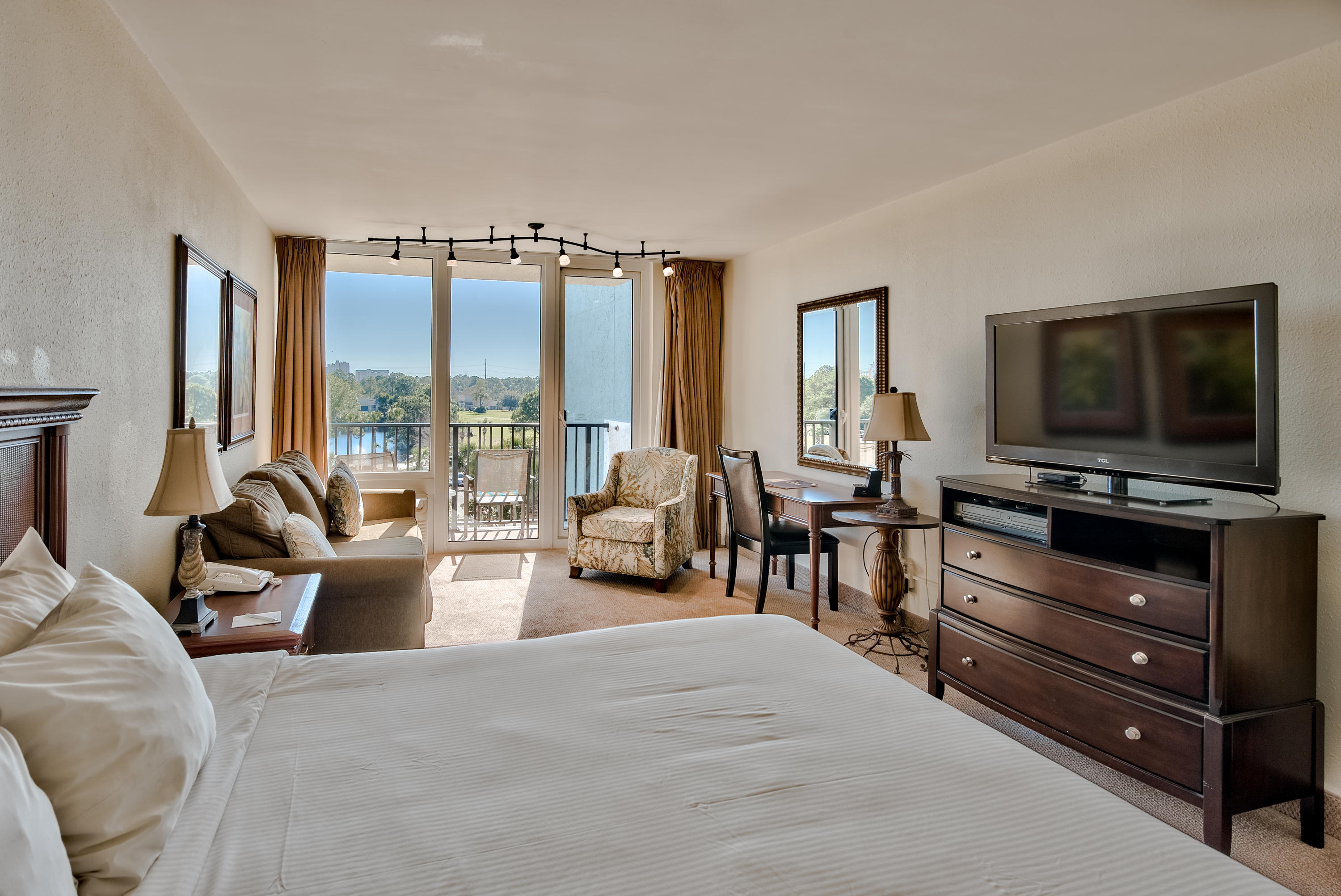 BAYSIDE CONDO SANDESTIN - Residential