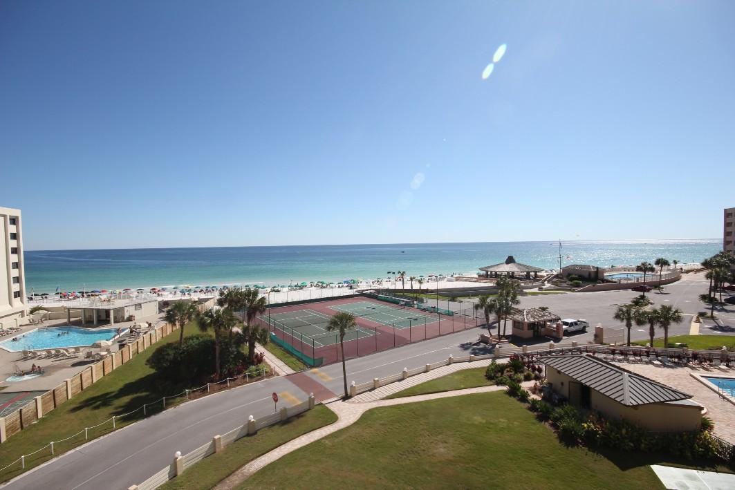 ISLANDER CONDO - Residential