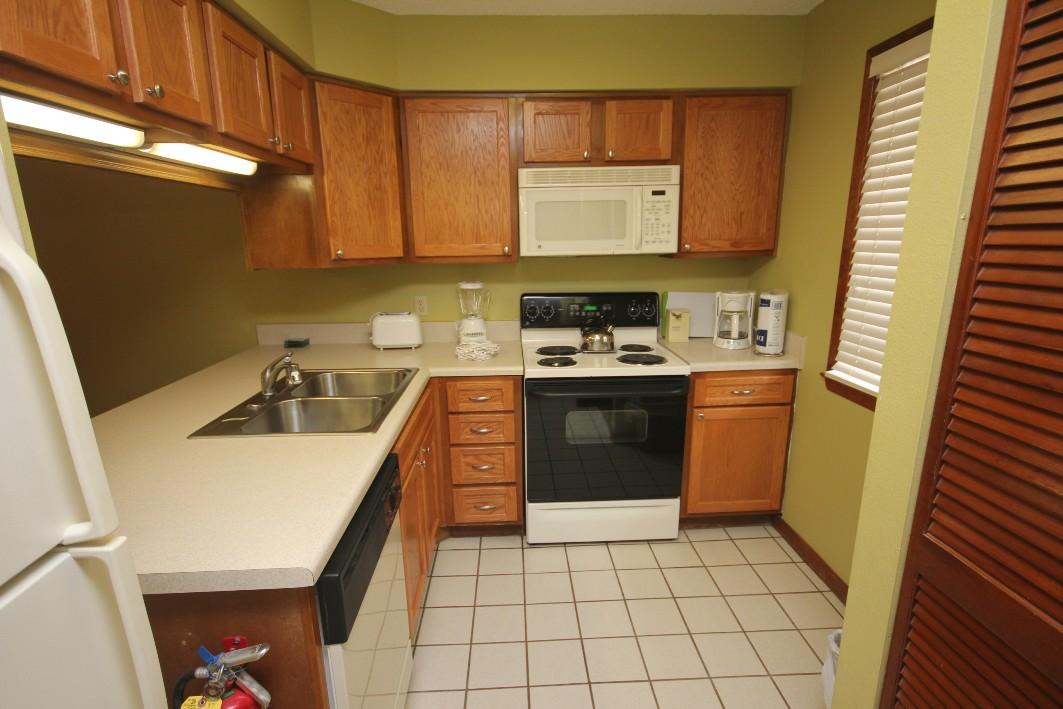 ISLANDER CONDO - Residential