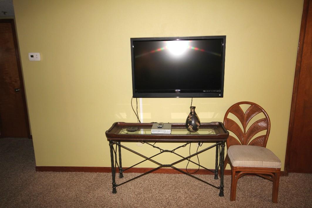 ISLANDER CONDO - Residential