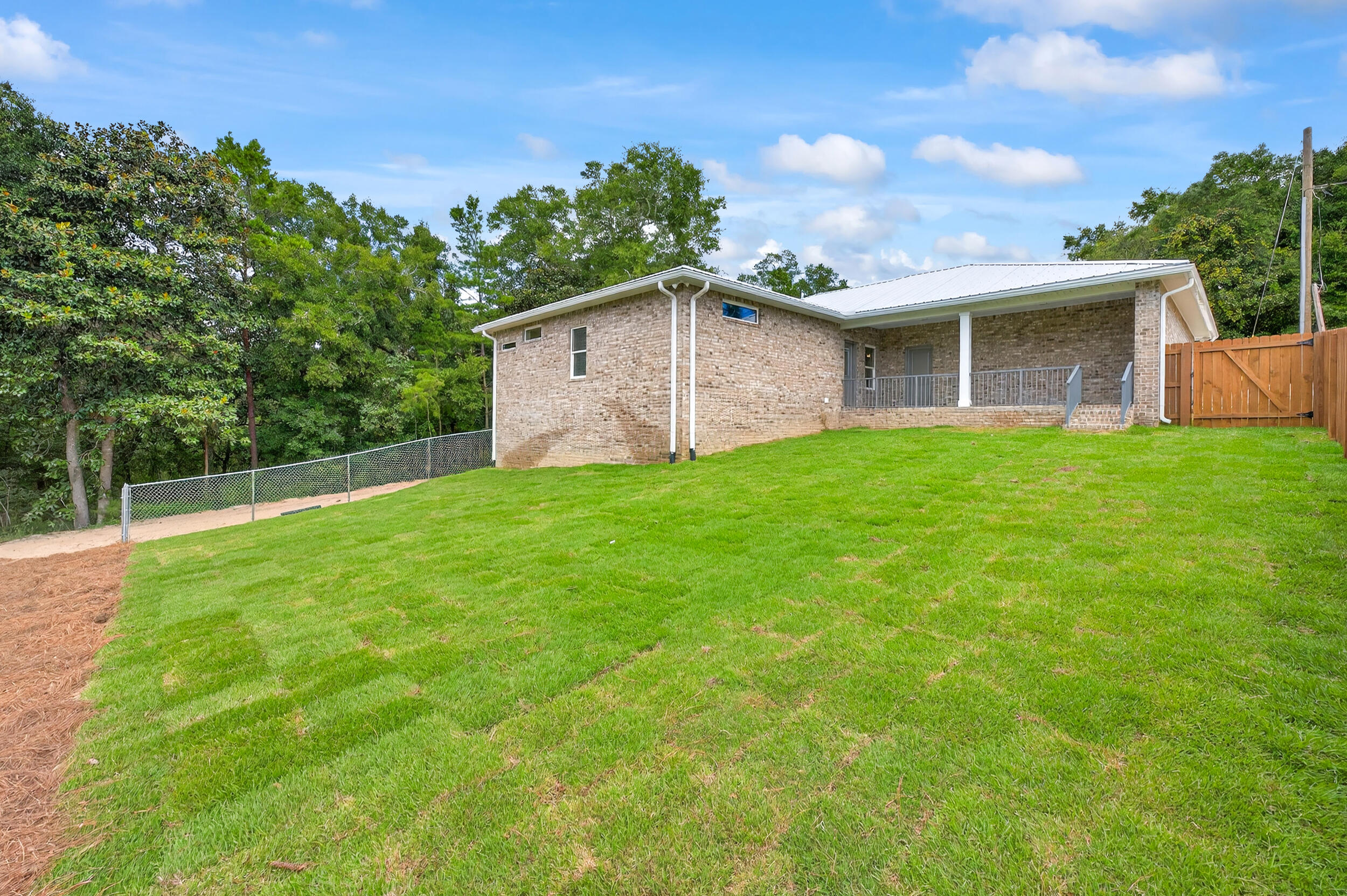 FLORIDA HEIGHTS - Residential