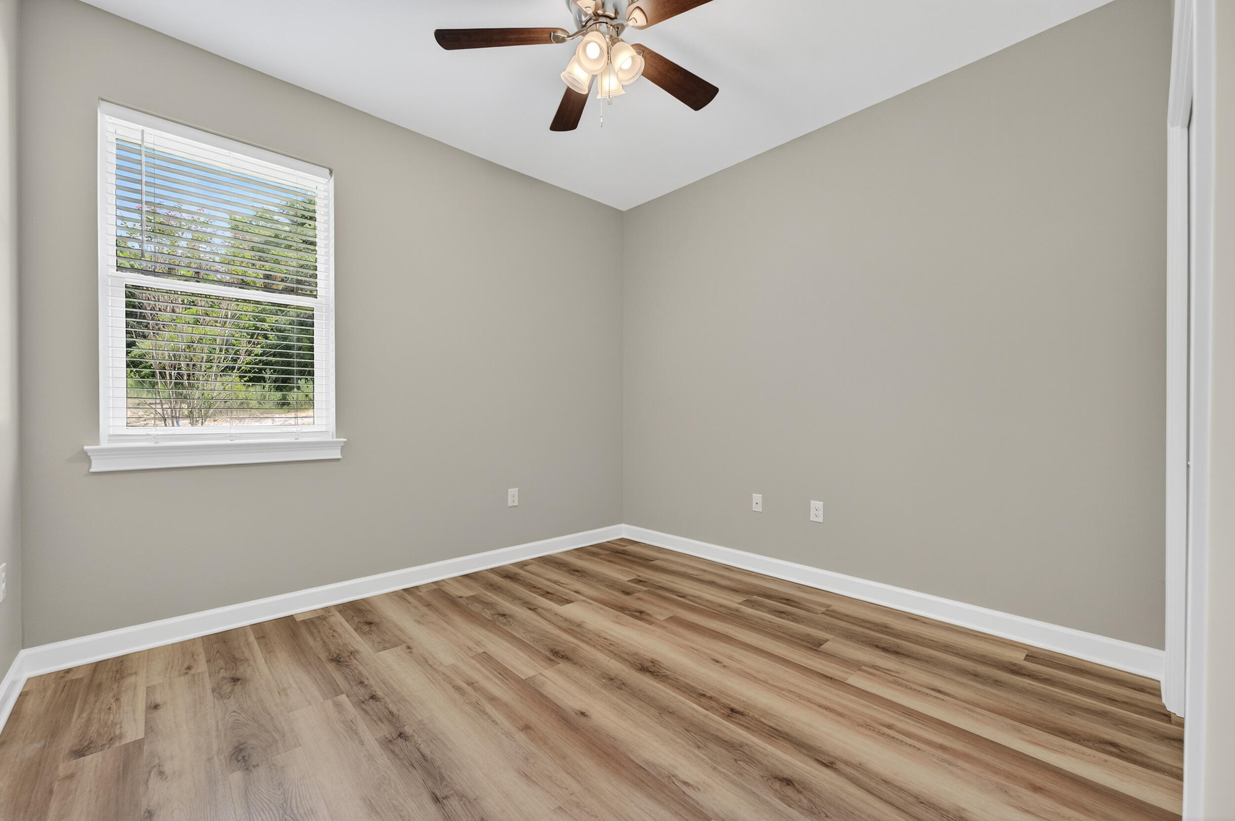 FLORIDA HEIGHTS - Residential