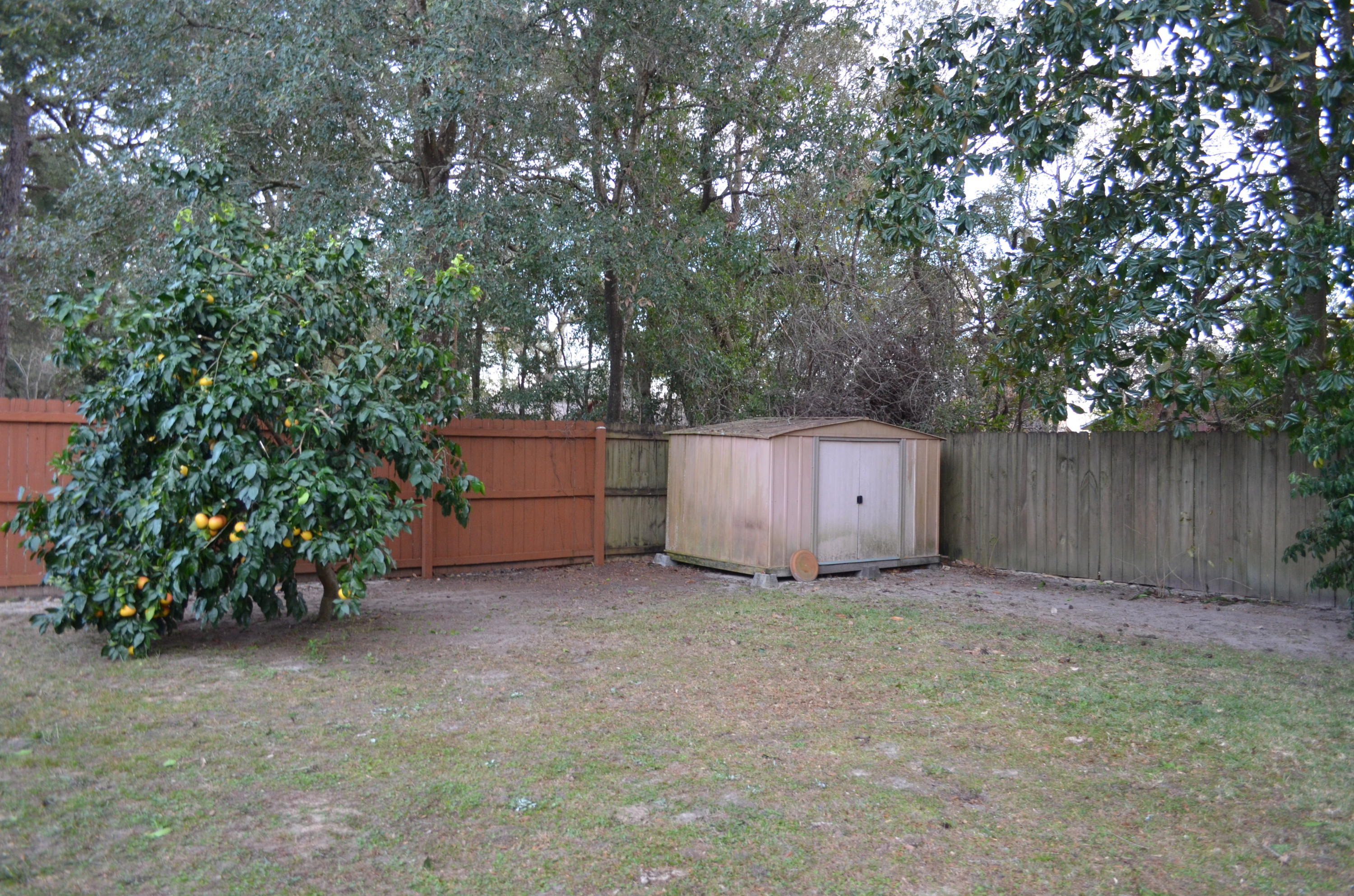 COLLEGE COURT 1ST ADDN - Residential