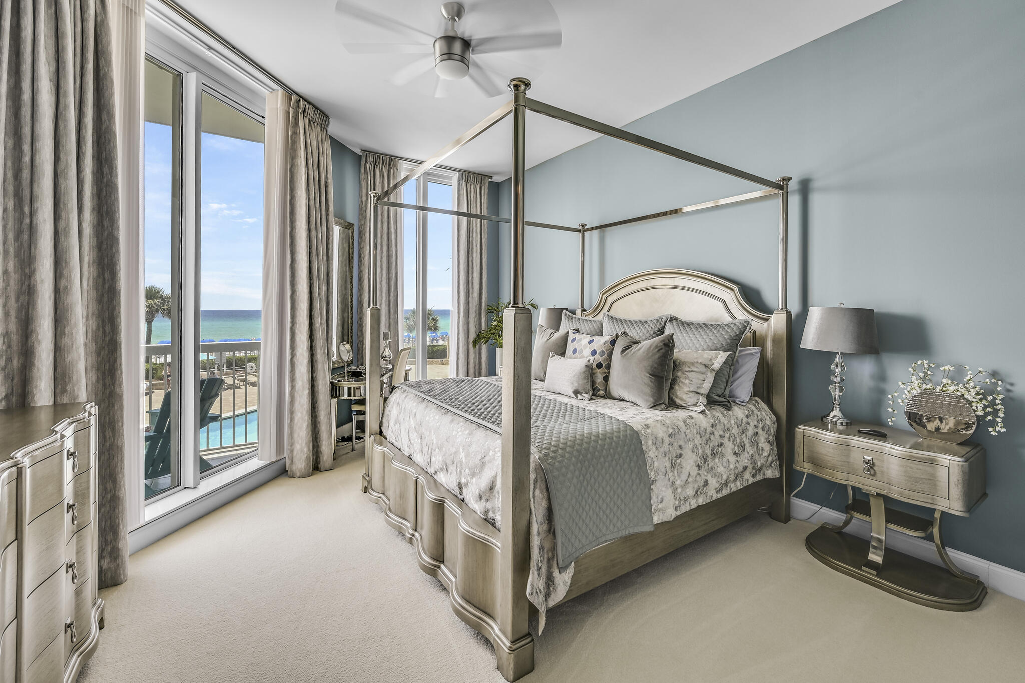 SILVER BEACH TOWERS - Residential