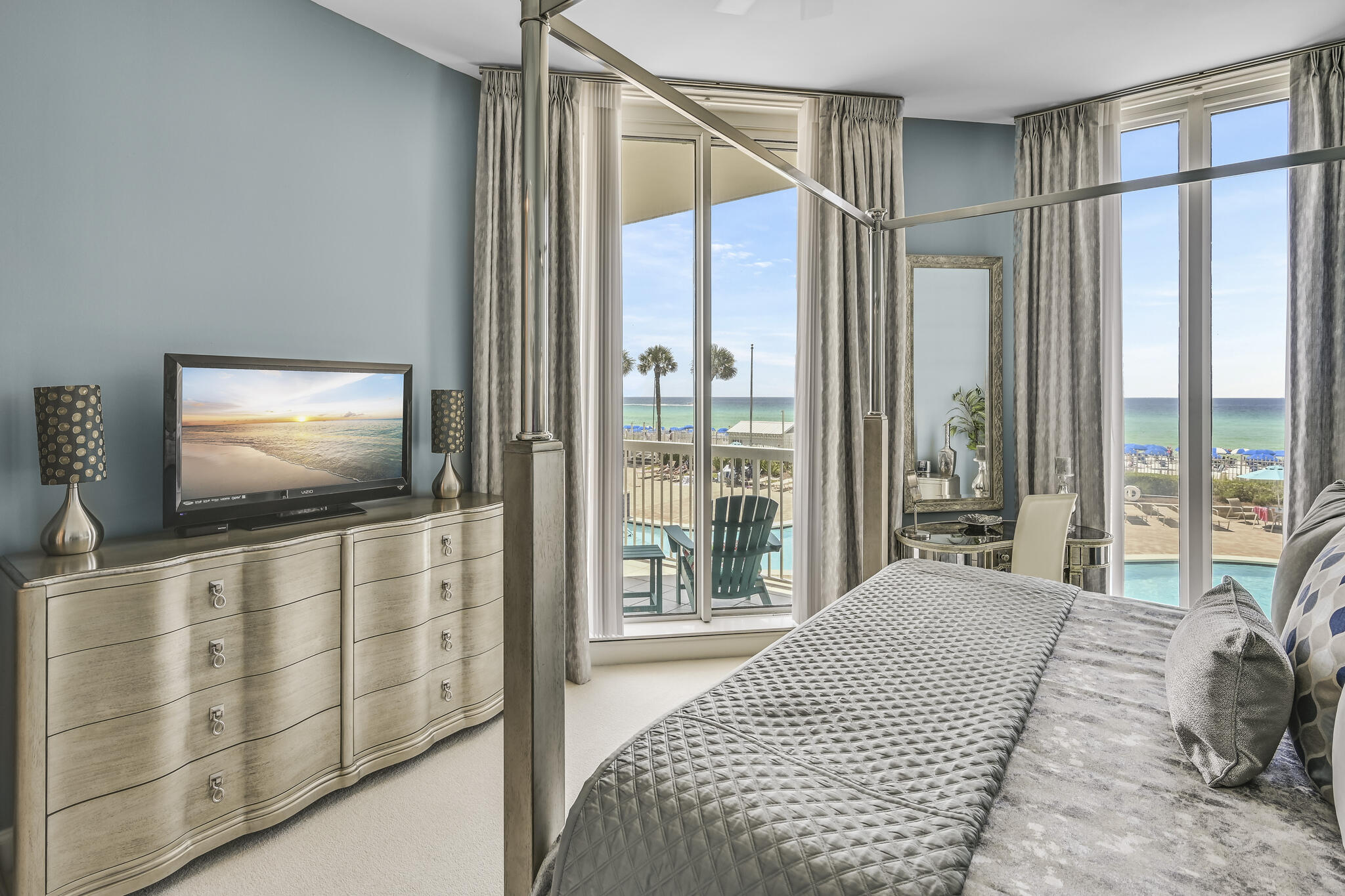 SILVER BEACH TOWERS - Residential