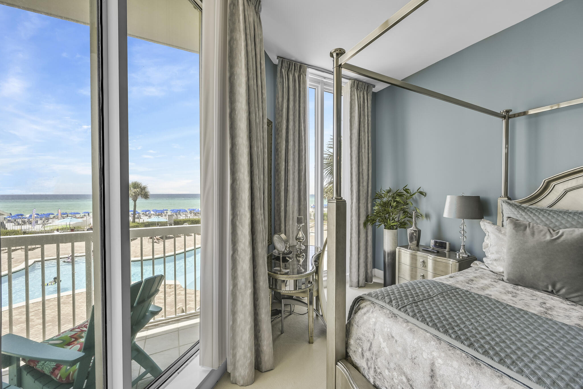 SILVER BEACH TOWERS - Residential