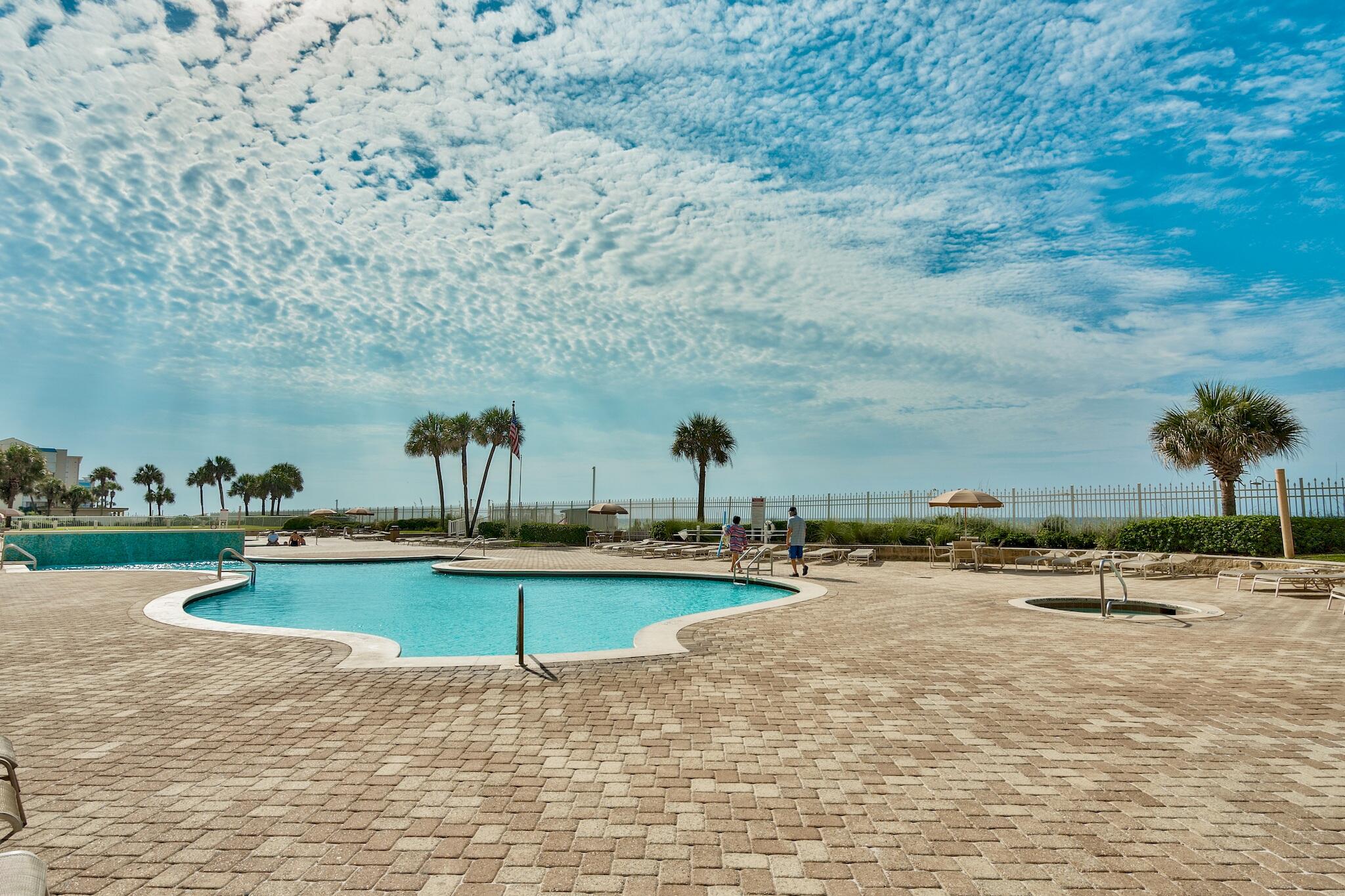 SILVER BEACH TOWERS - Residential