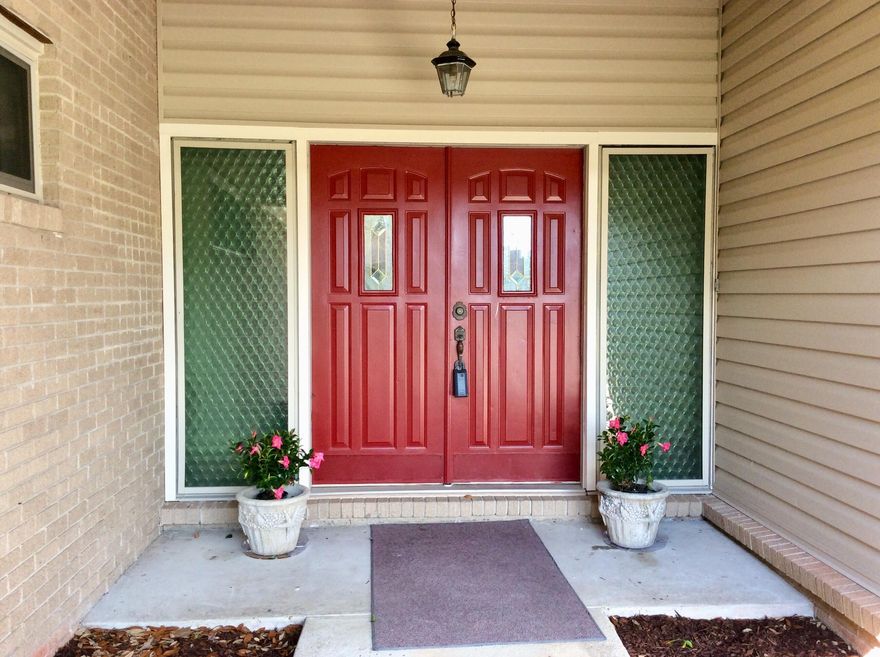 POOL home in Kenwood home on large corner lot. This home has been well cared for and offers some updates along with classic vintage charm. The Kenwood Elementary School, scout hut and park are centrally located in this sought after sub-division. The tennis courts and pickle ball courts are at the end of Mooney Rd with the FWB golf courses just a short distance further.  This home is the complete package with many updates and offers an easy commute to Eglin AFB and Hurlburt Field. Roof replaced 9/21, New Refrigerator 1/21, New Oven 9/21, sprinkler timer and valve new 6/21, pool pump new 9/20, Carpet and paint new 2/19, Pool liner replaced within the past 5 years or so.  A/C unit replaced within the past 5 years or so.  Buyer to verify all measurements and pertinent information