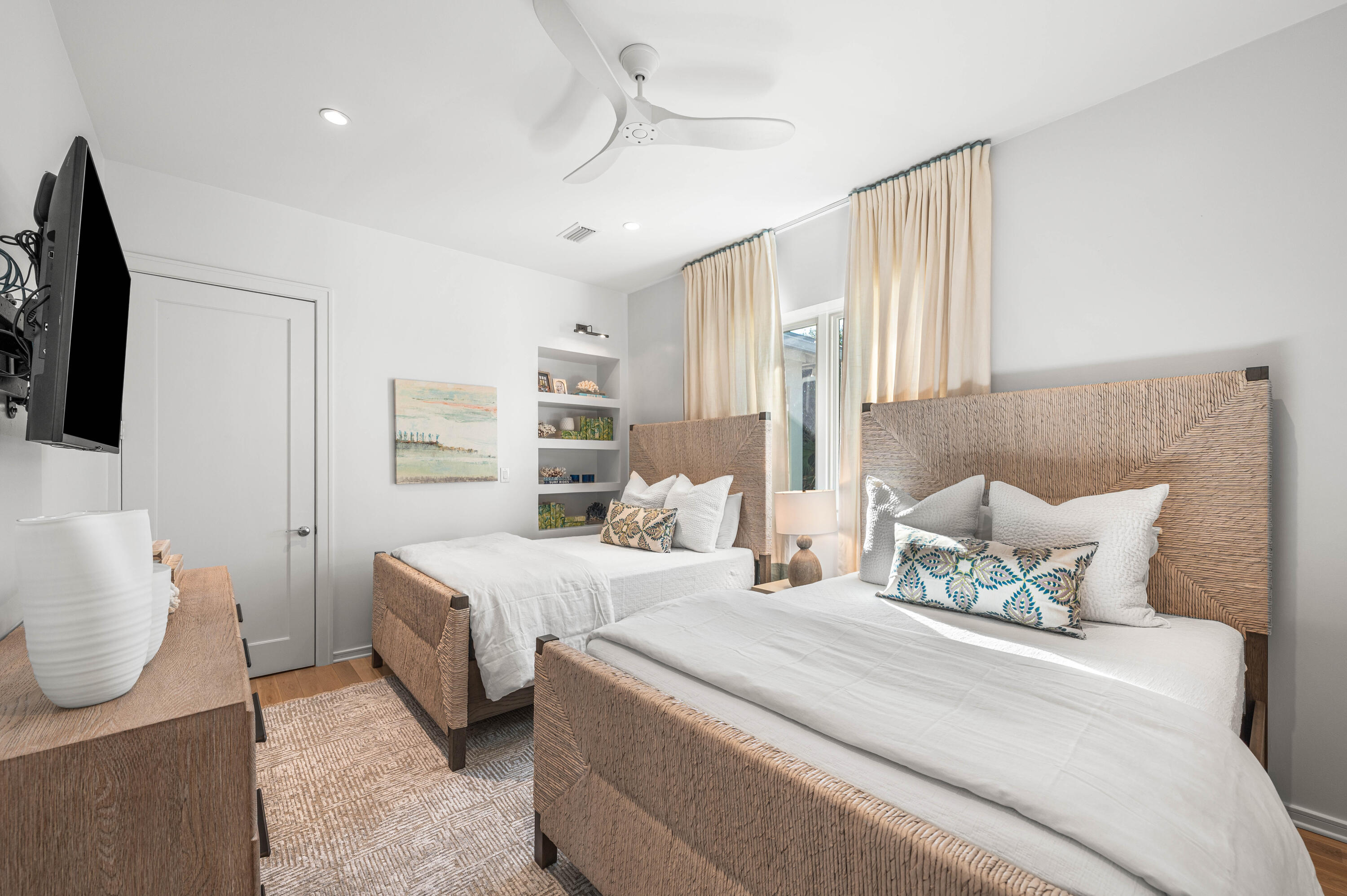 SEAGROVE 3RD ADDN - Residential