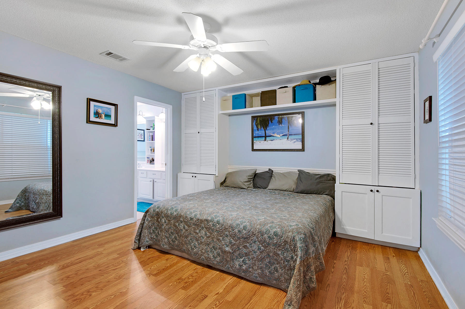 FLAMINGO VILLAGE Now know as Emerald Walk - Residential