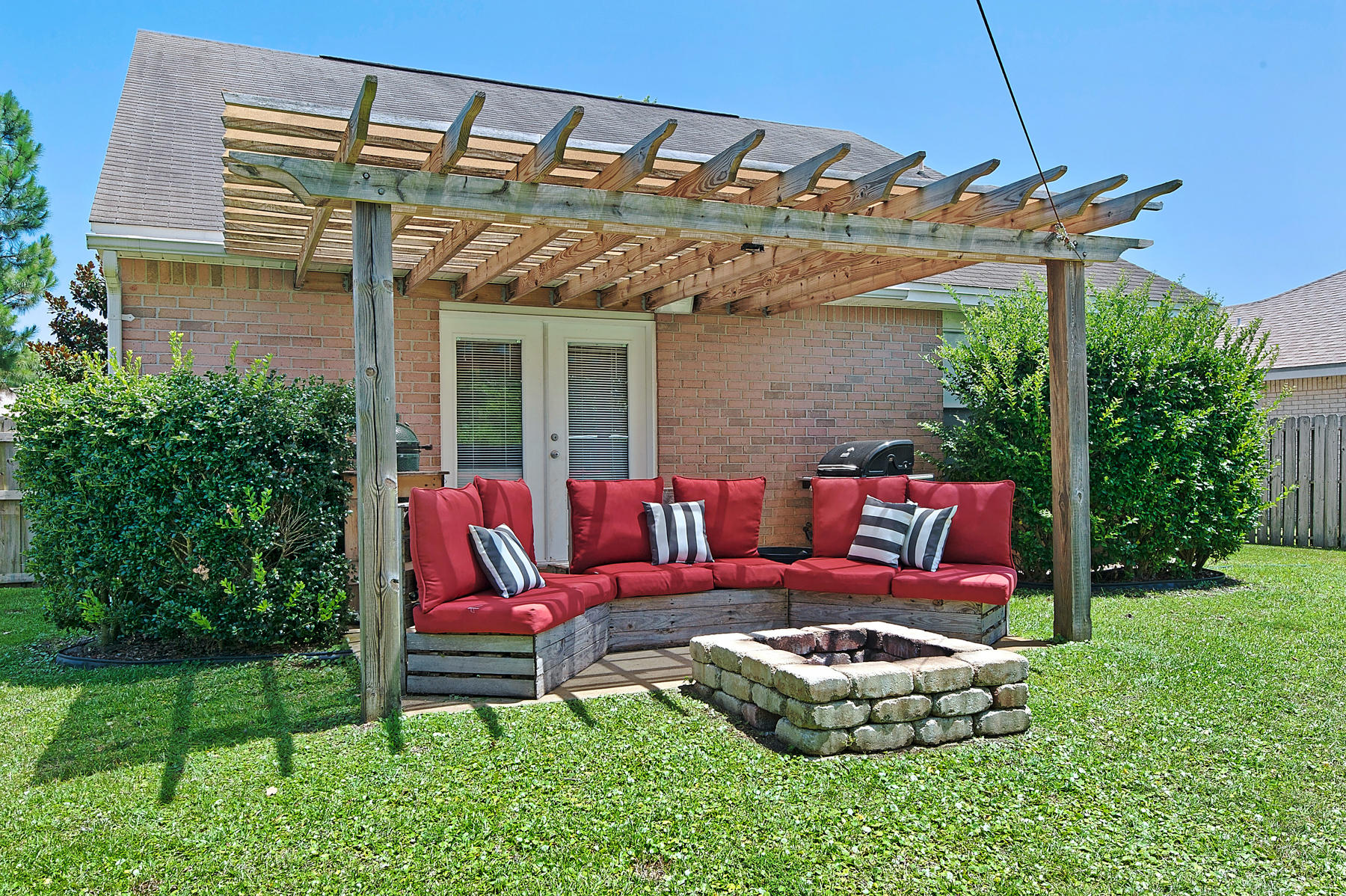 FLAMINGO VILLAGE Now know as Emerald Walk - Residential