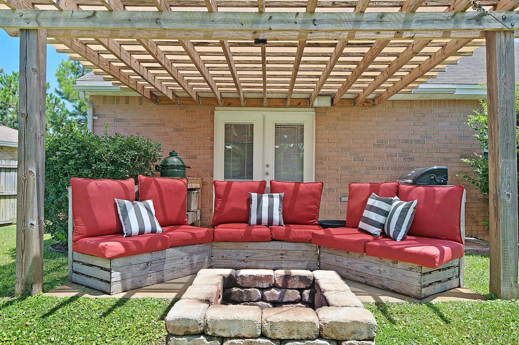 FLAMINGO VILLAGE Now know as Emerald Walk - Residential