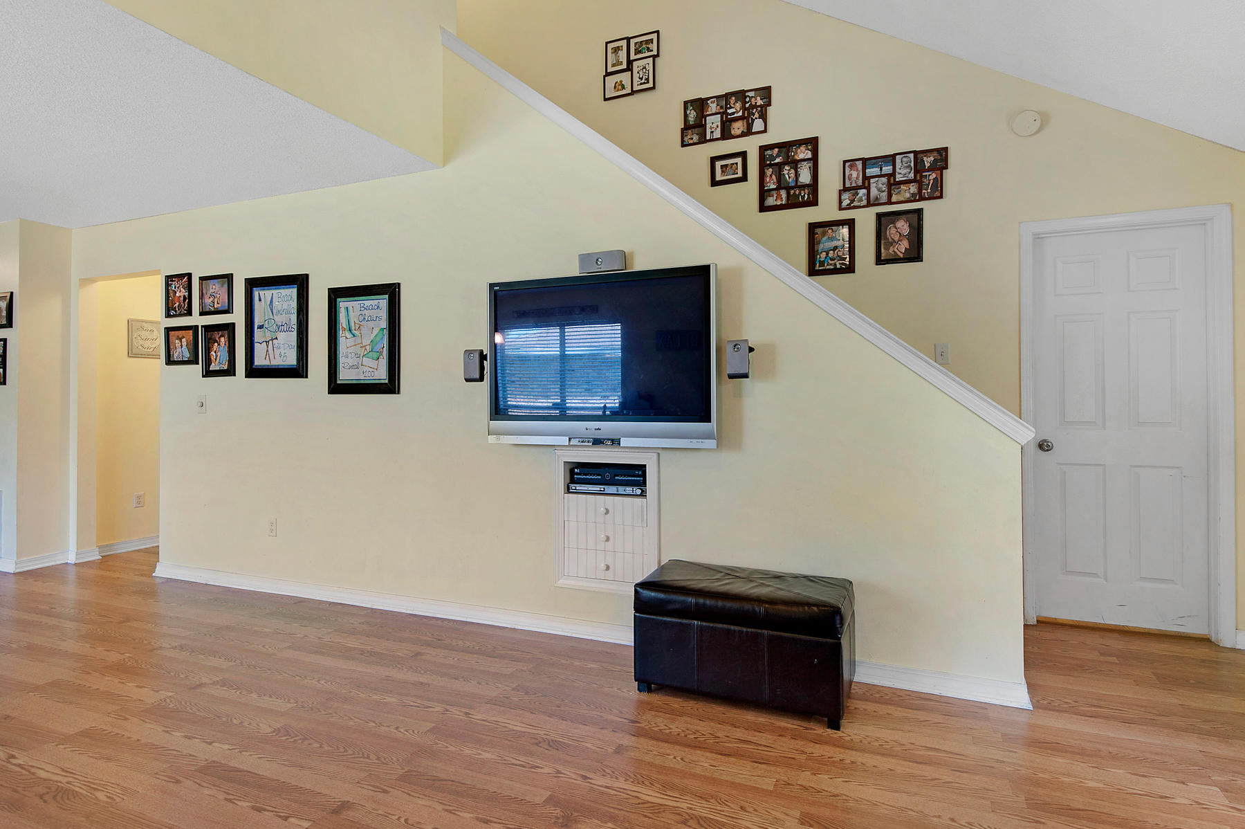 FLAMINGO VILLAGE Now know as Emerald Walk - Residential