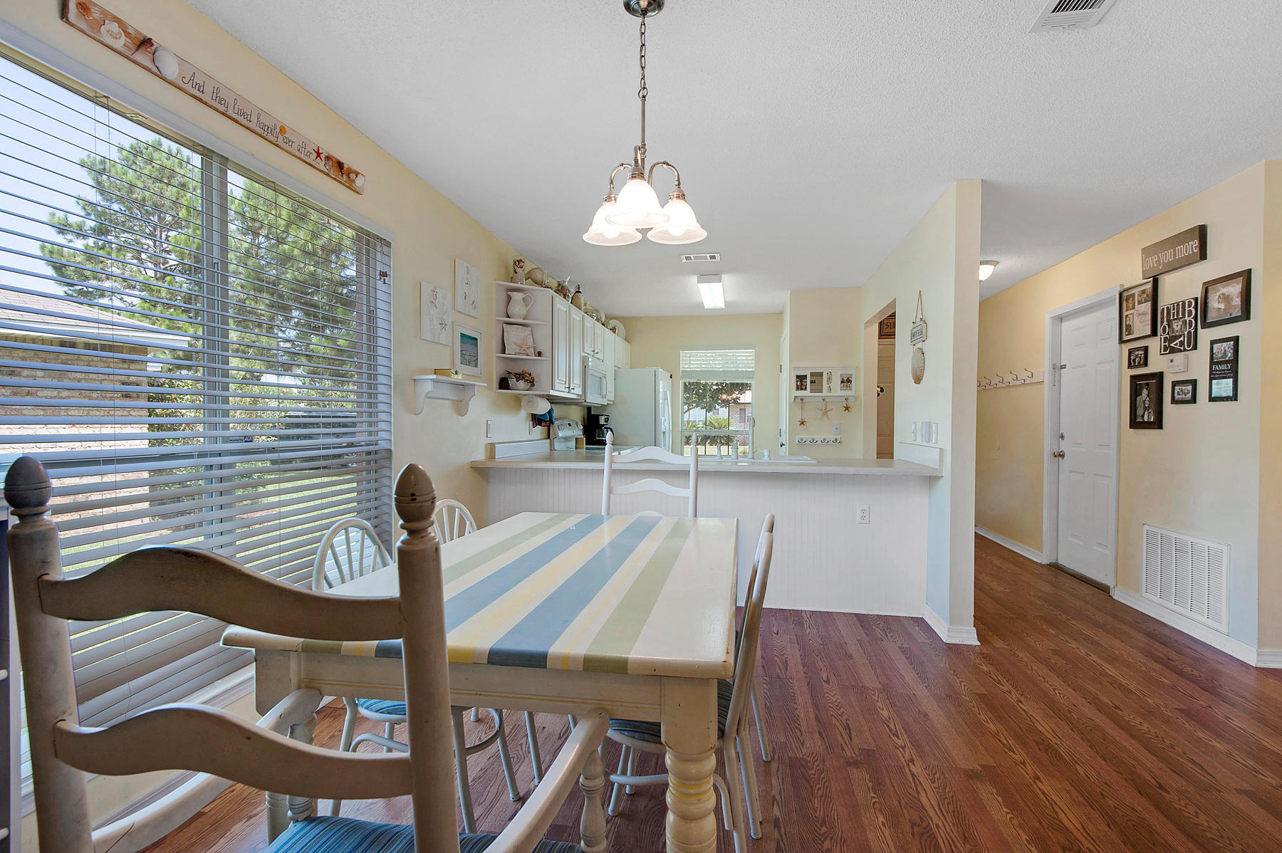 FLAMINGO VILLAGE Now know as Emerald Walk - Residential