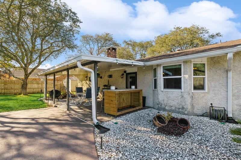 OAKRIDGE MANOR - Residential