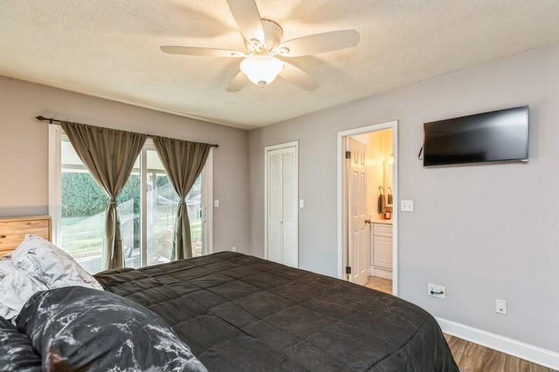 OAKRIDGE MANOR - Residential